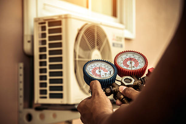 Professional Hvac technician working in Freeland, PA